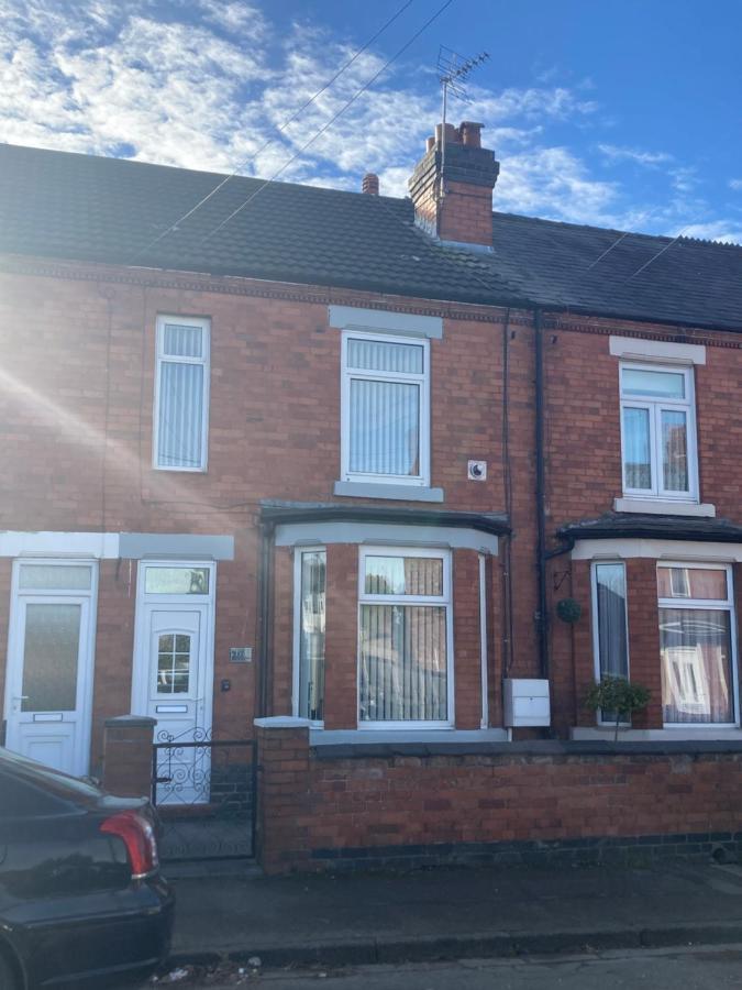 Cheshire Home Stays Crewe Bagian luar foto