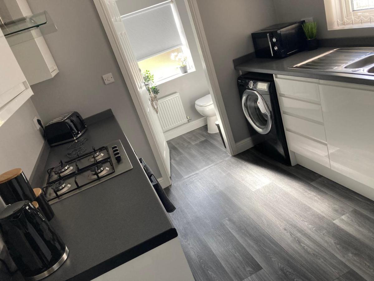 Cheshire Home Stays Crewe Bagian luar foto