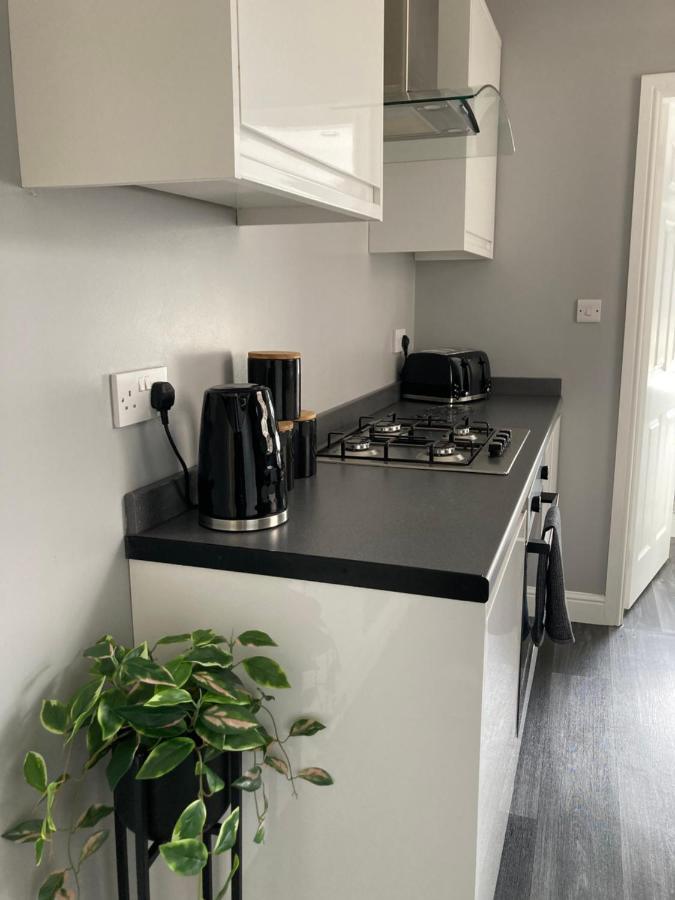 Cheshire Home Stays Crewe Bagian luar foto